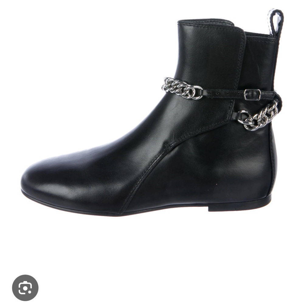 Alexander Wang Iggy ankle boots black
leather Rhodium chains 40.5/9-9.5 $795 - Picture 10 of 16